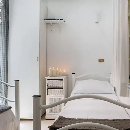 Apartment Via Laurina 40 Rome