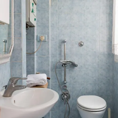 Apartment Via Laurina 40 *
