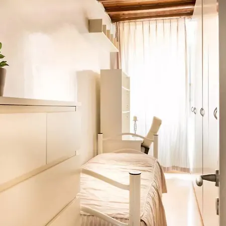 Apartment Via Laurina 40