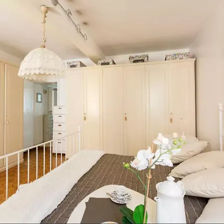 Apartment Via Laurina 40 Rome