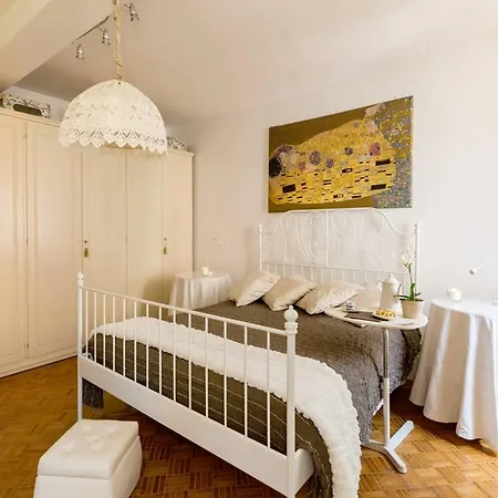 Apartamento Via Laurina 40 *
